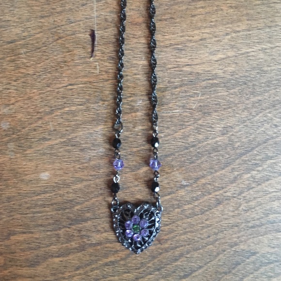 90’s/ Y2K Heart Necklace