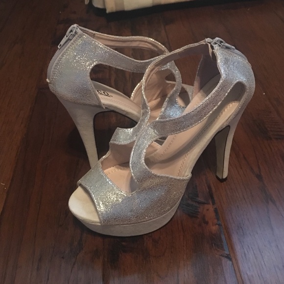 Bucco silver Platform Heel 8