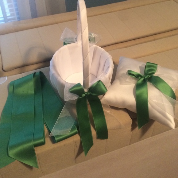 FINAL PRICE⭐️Bridal Accessories: flower/ring