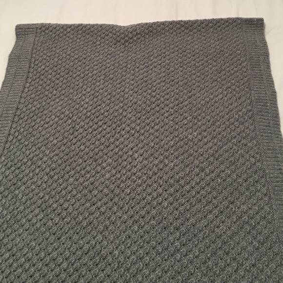 CHUNKY Knit Oversized Infinity Scarf - Picture 2 of 4