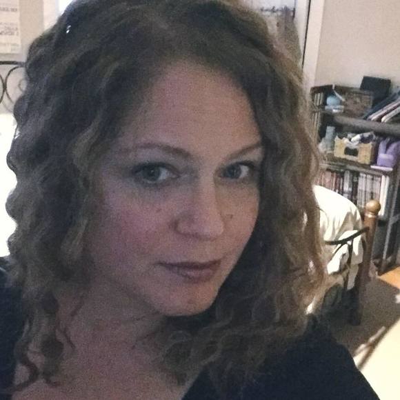 Meet your Posher, Catherine