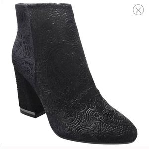 WhoWhat Wear 2016 Cora Velvet Booties