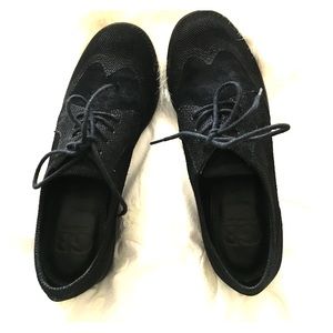 Oxford loafers size 6 Gianni Bini