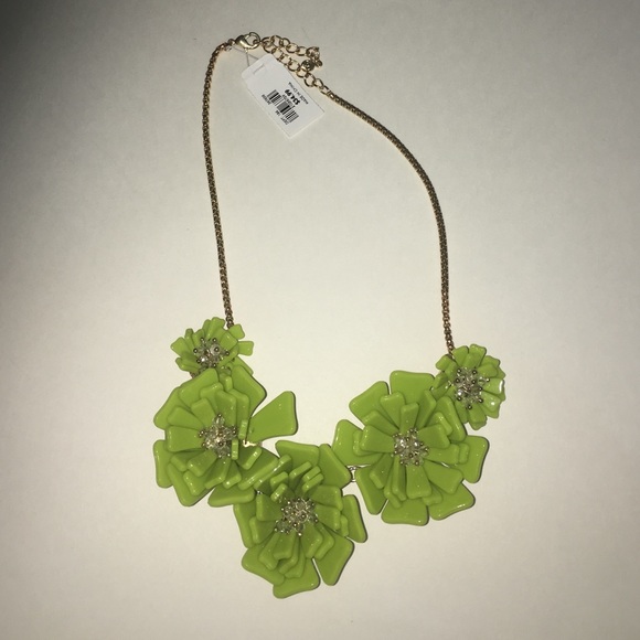 Loft flower necklace!!!