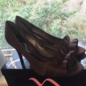 Chocolate brown shoes ( heels )