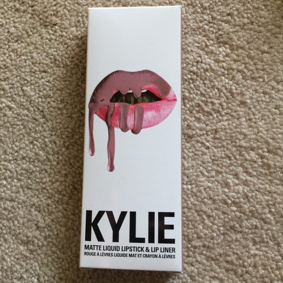 Kylie matte liquid lipstick and lip liner