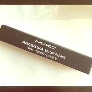 MAC 💄Look Who's Here! 👄