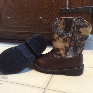 Camo boots