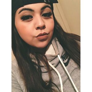 Meet your Posher, Evelyn