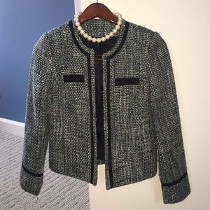 Woman's Tweed Blazer