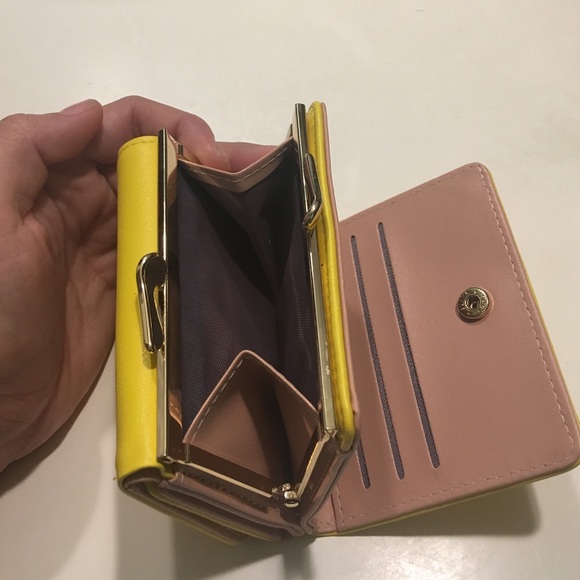 Wallet - Picture 3 of 4