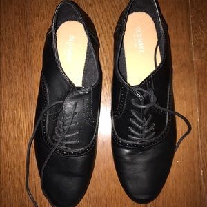 Black Fake Leather Oxfords