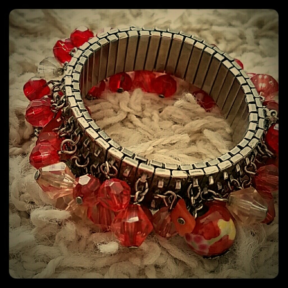 Red elastic metal bracelet