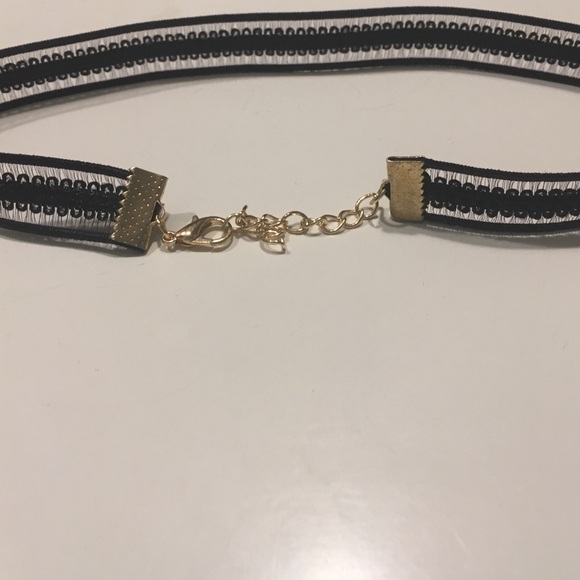 Chocker - Picture 3 of 3