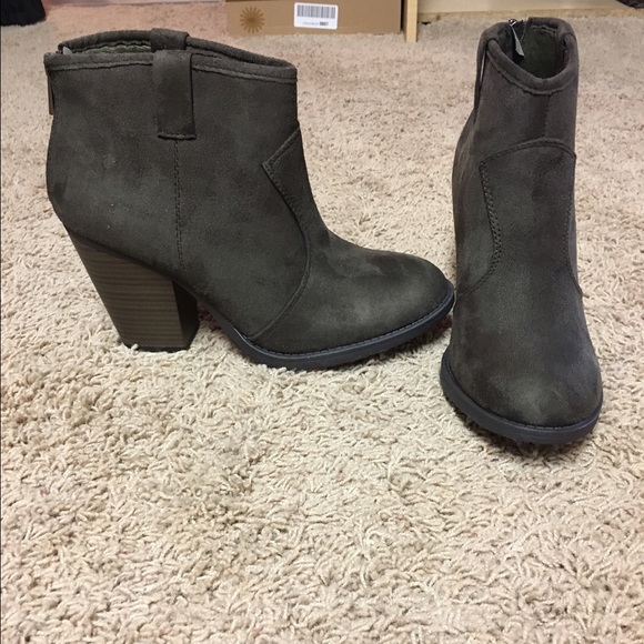 Ankle boots
