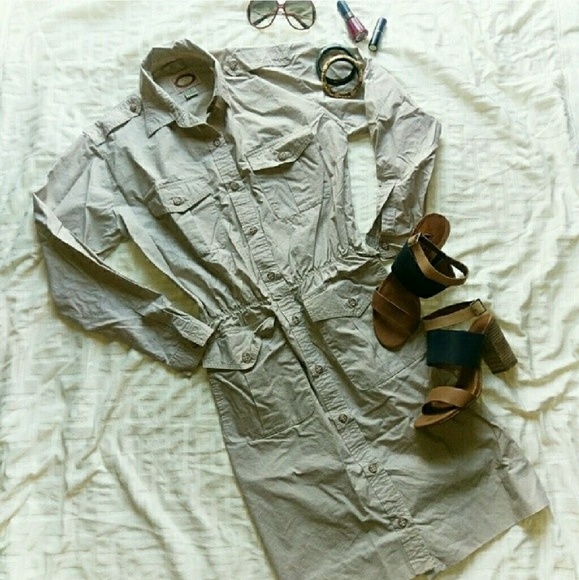 Banana Republic Dresses & Skirts - Banana Republic shirt dress