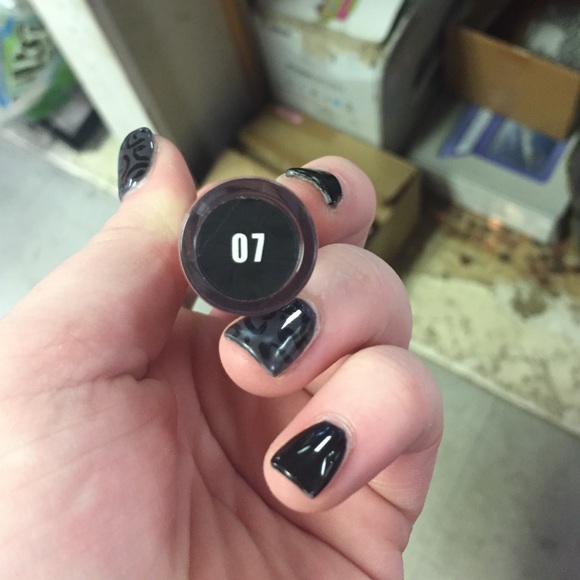 Lipstick - Picture 2 of 3