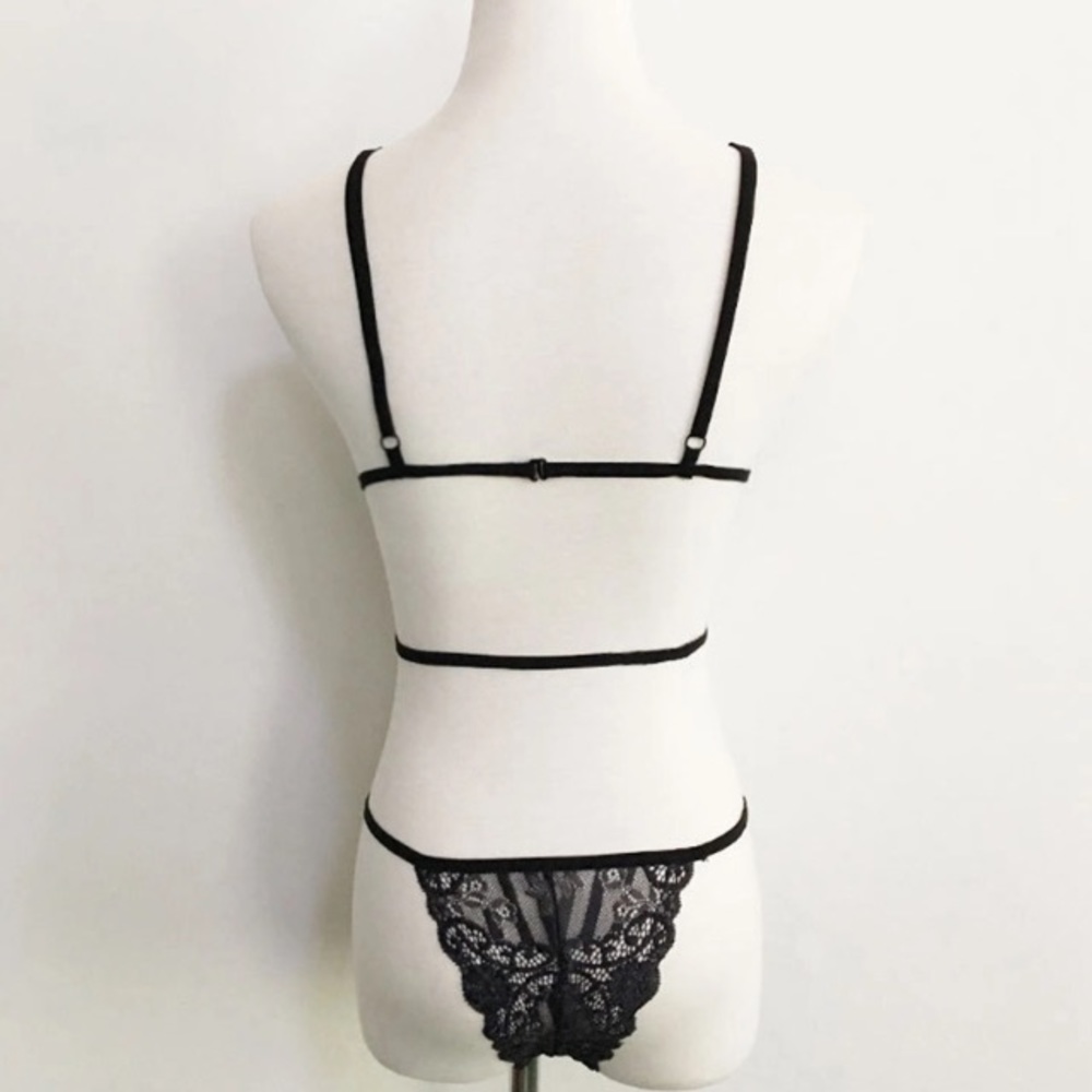 BRAND NEW Fantasy Sheer Lace Frenum Strap Lingerie - Picture 4 of 5