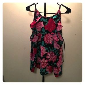 #RufflesAreForCuties #FlowersAreLovely❤️💚💙