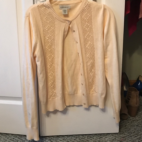 Cream banana republic cardigan