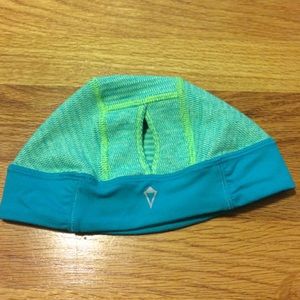 NWOT Girls ivivva hat!