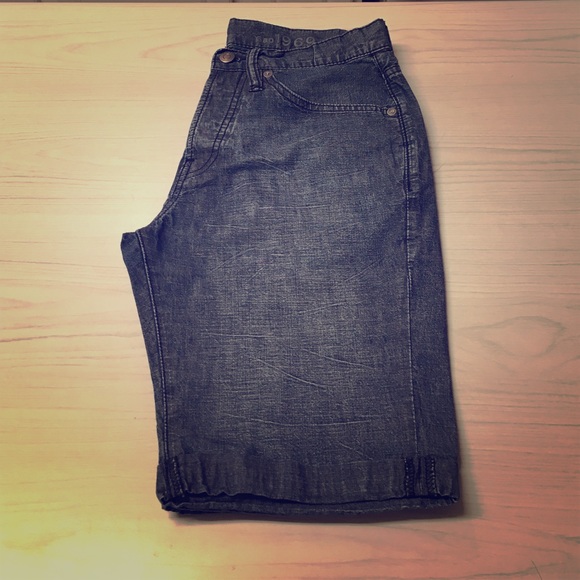 Gap Chambray Straight Fit Short