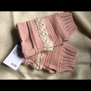 Pink crochet fingerless gloves