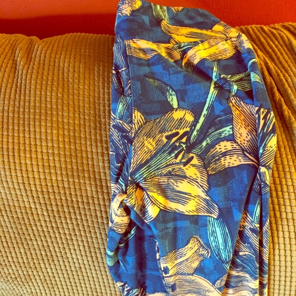 Tween Lularoe leggings