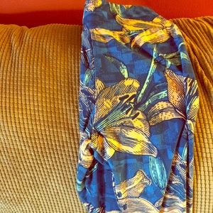 Tween Lularoe leggings