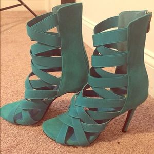 turquiose strappy heels