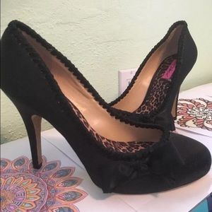 New Betsey Johnson Pumps 10 bows