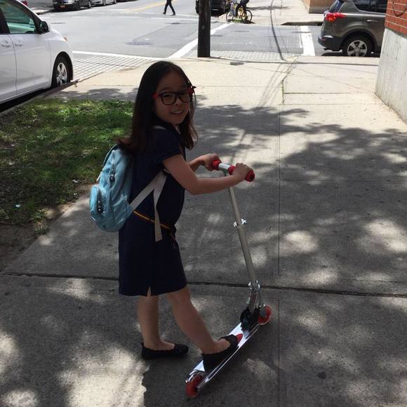 Meet your Posher, Ivy - Picture 1 of 1