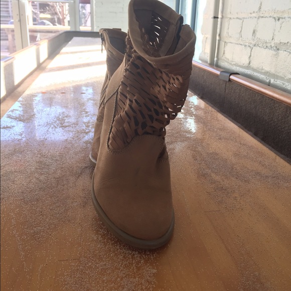 Boots!!! 🌙❤ - Picture 2 of 3