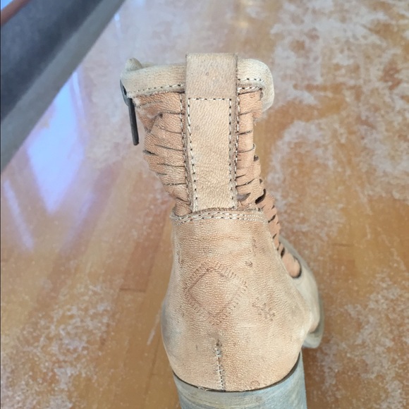 Boots!!! 🌙❤ - Picture 3 of 3