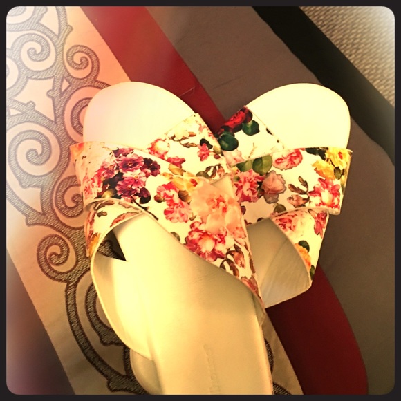 FlowersAreAMustWithScandals❤️❤️❤️