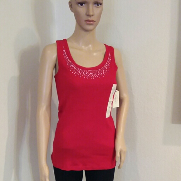 St. John's Bay Tops - St.  Johns Bay red tank top