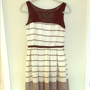 Black and white Taylor dress