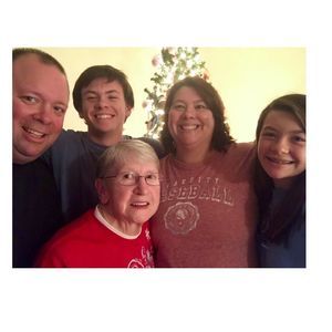 Meet your Posher, Sandy