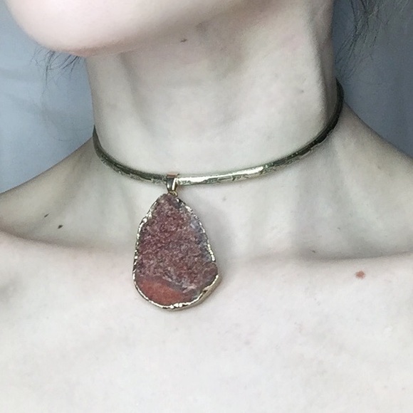 Brass collar with Druzy stone pendant - Picture 5 of 7