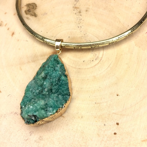 Brass collar with Druzy stone pendant - Picture 6 of 7