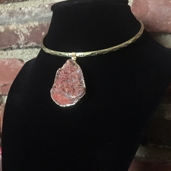 Brass collar with Druzy stone pendant - Picture 3 of 7