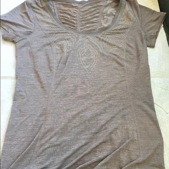 Lululemon Run Silver Bullet SS Tech feather ruffle - Picture 1 of 4