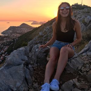 Meet your Posher, Francesca