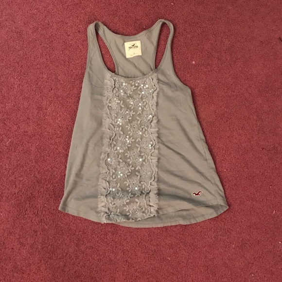 Gray tank top with design front