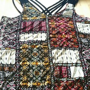 Graphic tank