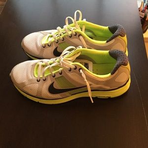 Nike Fly Wire Lunar sneakers