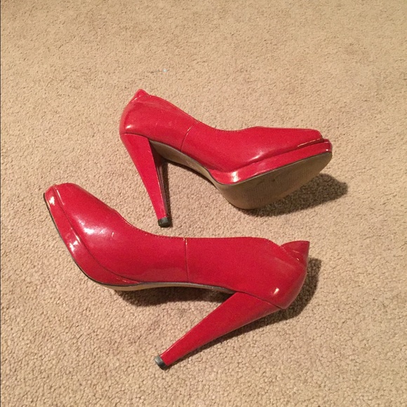 Fire Engine Red Heels - Picture 2 of 2