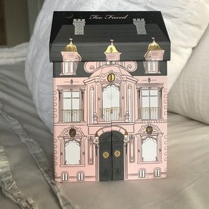 Too Faced Le Grand Château Box Set