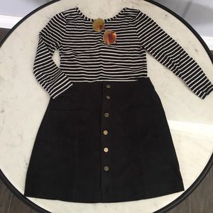 Black and White quarter sleeve crop top!