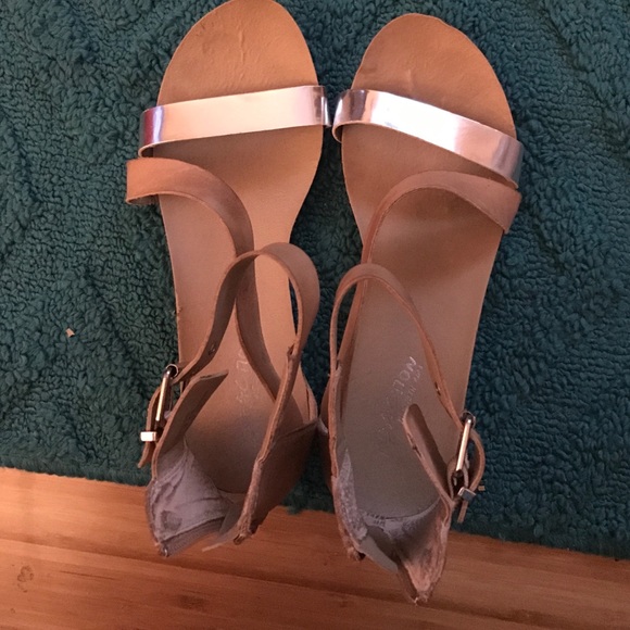 Kenneth Cole sandals